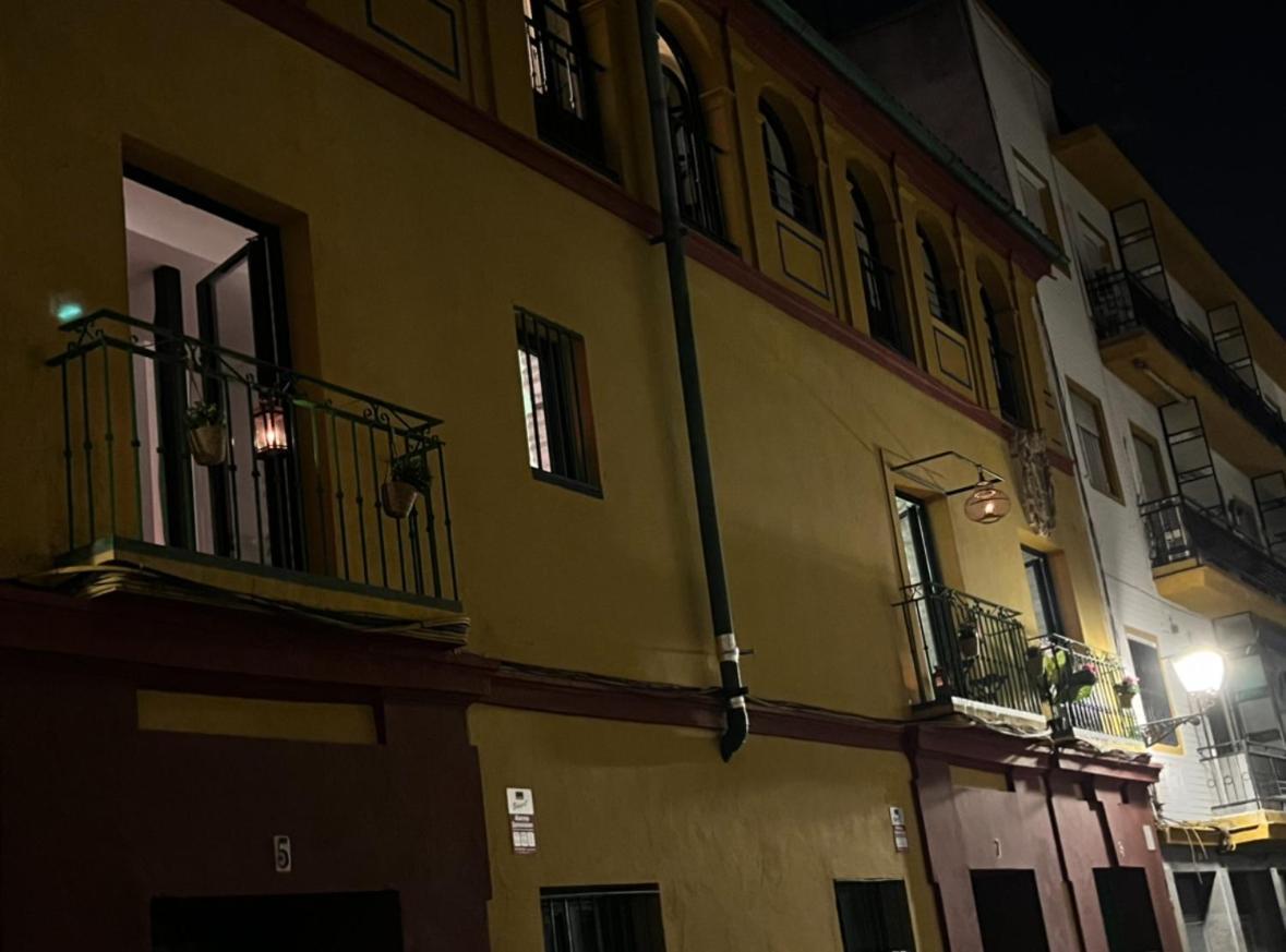 Casa Duque Compartida Familiar 2- Habitacion Bano Propio Seville Exterior photo